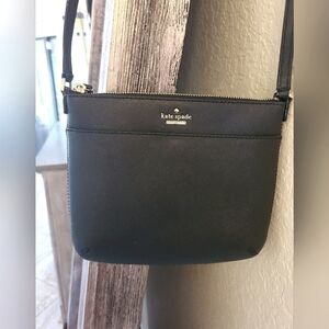 Kate Spade Black saffiano leather crosshatch small crossbody bag 🖤